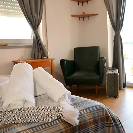 Sal Da Costa Lodging