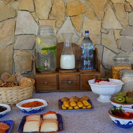 Sal Da Costa Lodging Casais de São Lourenço