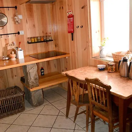 Sal Da Costa Lodging